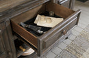 Wyndahl Dining Room Set